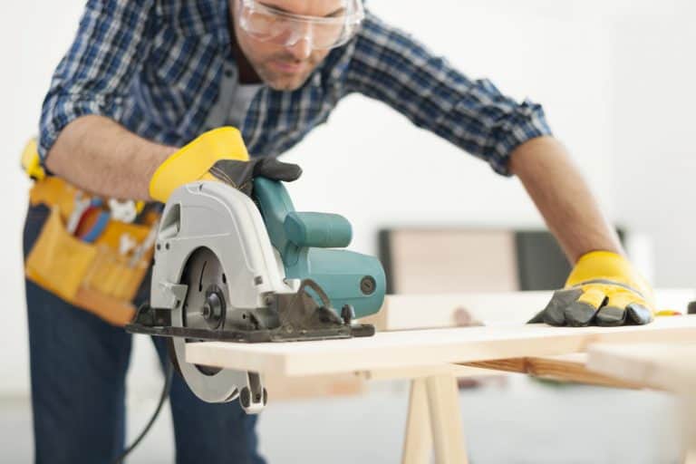 11 Tips for Using a Circular Saw like Pro