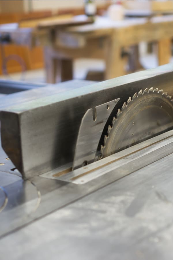 Table Saw Use a riving knife