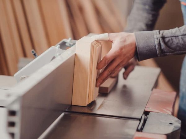 What is a Jointer & What Does a Jointer Do?